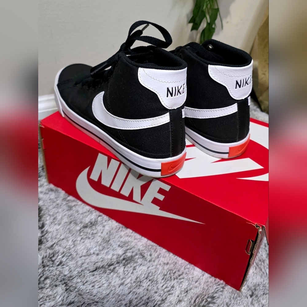 Sz 7 • Nike Court Legacy Canvas Mid-Tops - Picture 3 of 4